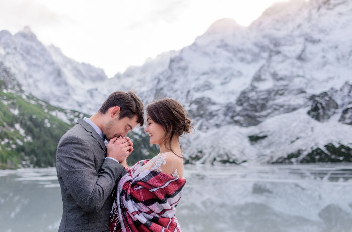 5-day Iceland luxury honeymoon itinerary with Blue Lagoon Retreat and waterfalls