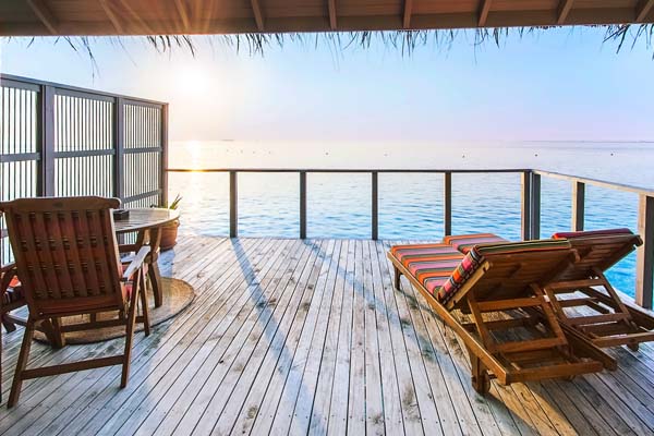 Luxurious Getaway & Tropical Vacation at Meeru Island