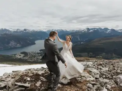 7 Day Train & Cruise Tour Norway in a Nutshell & Snowhotel