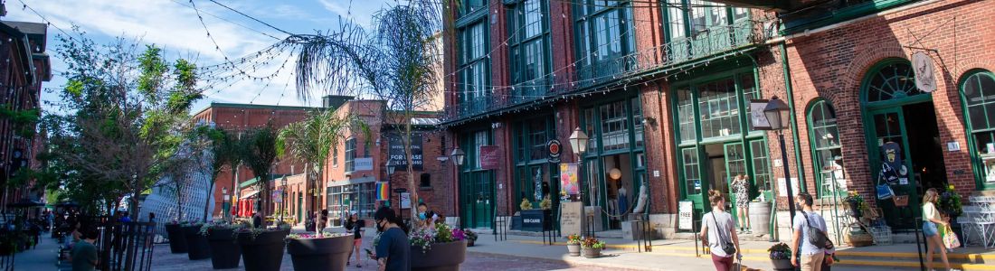 The Distillery District – Toronto Artisanal Shopping Experience